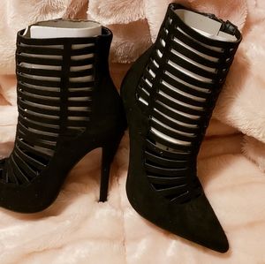 Oxanna Booties side zipper